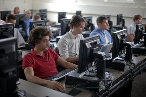Computer lab being used for a Management Information Systems class